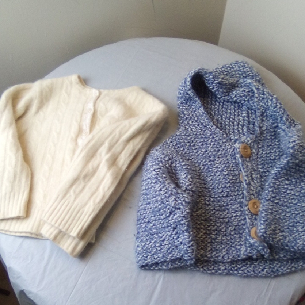 BABY GAPS SWEATER